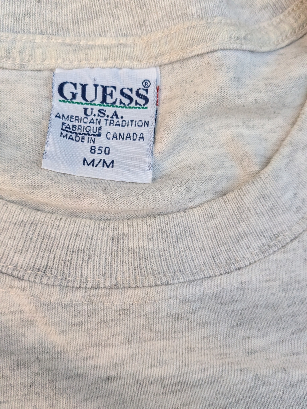 Vintage Early 90's- Guess Men's Crewneck Embroidered Logo Tee - Picture 4 of 5